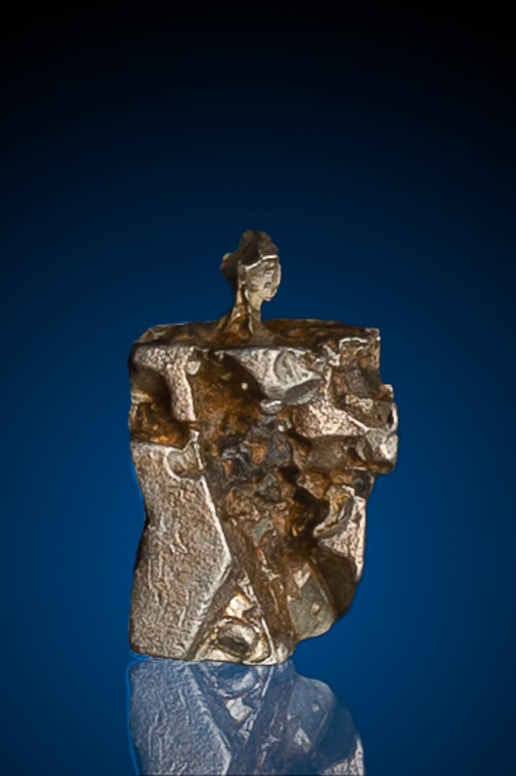 (image for) Intricately Detailed Rare Platinum Crystal from Russia